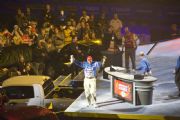 Hartwell Lake&nbsp;Winner Alton Jones in his fish-holding photo opportunity